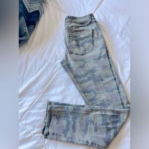 Faded camouflage print stretch denim skinny jeans, low rise, 30 waist. Tight fit